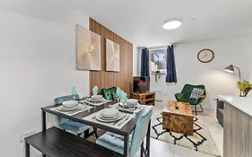 A Stylish Luxury 2 Bedroom Duplex Apartment