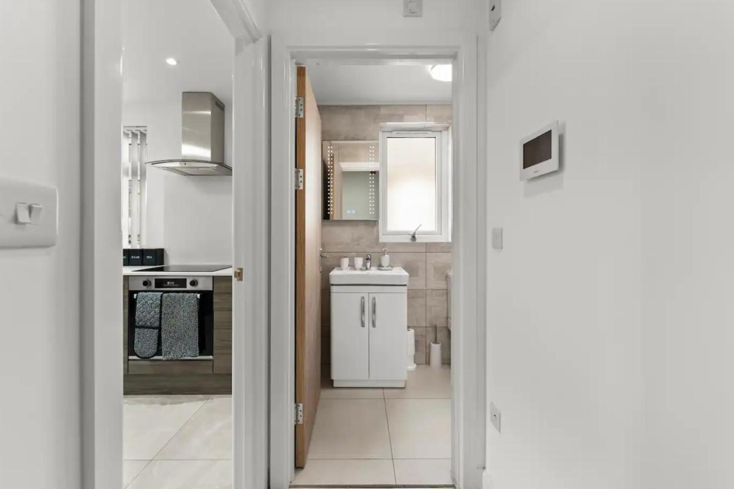 A Stylish Luxury 2 Bedroom Duplex Apartment Cardiff Exterior photo